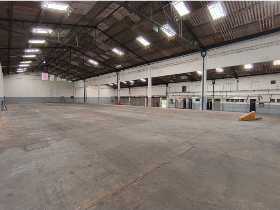 Arriendo Bodega en Sabaneta - 1