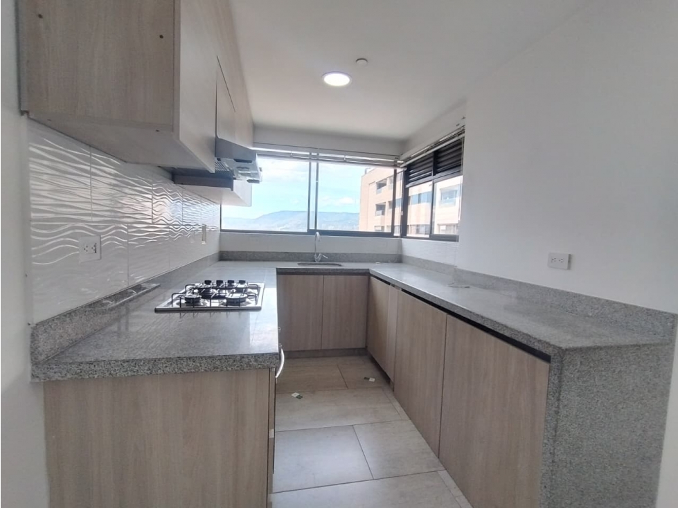 SE ARRIENDA APARTAMENTO EN SABANETA SECTOR MAYORCA — foto 2