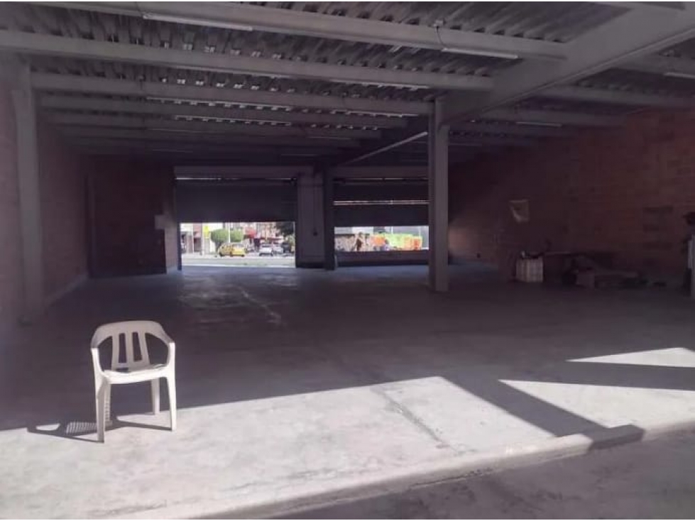 Bodega en Arriendo en La América - 1