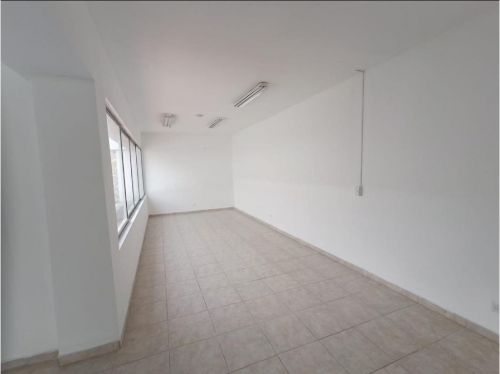 Arriendo oficina en Itagüí - 5