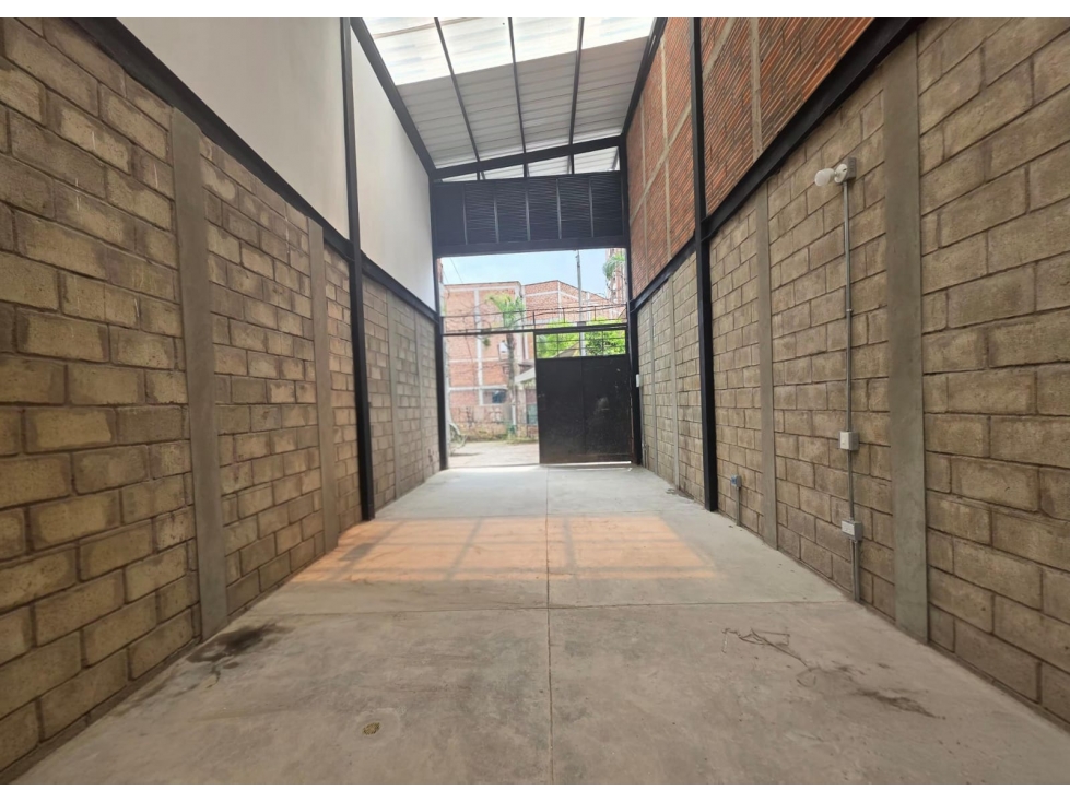 Bodega en Arriendo en Bello - 1