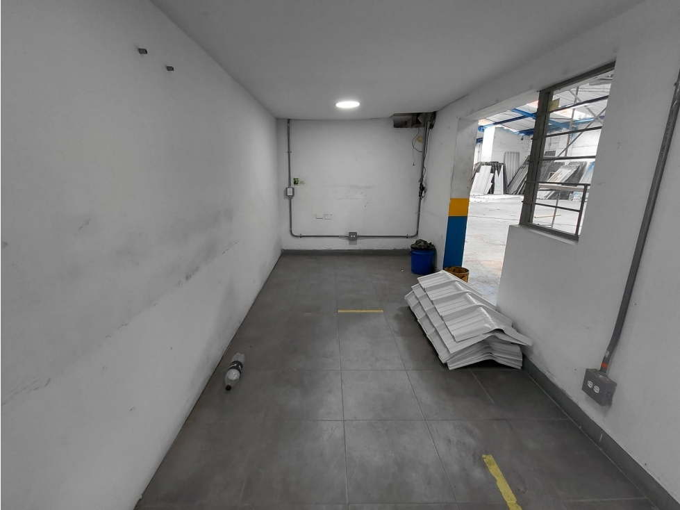 Arriendo Bodega en Medellín — foto 3