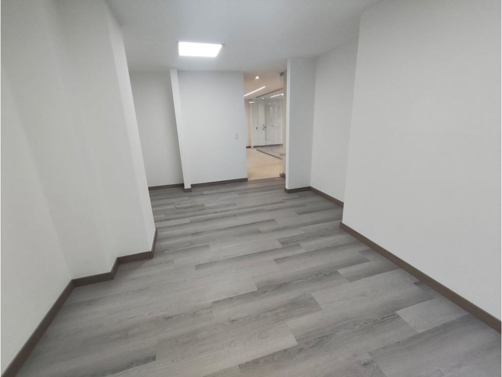 Oficina en Arriendo en Suramericana