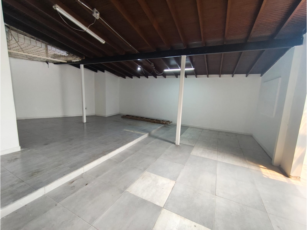 Casa Comercial en Arriendo en Laureles