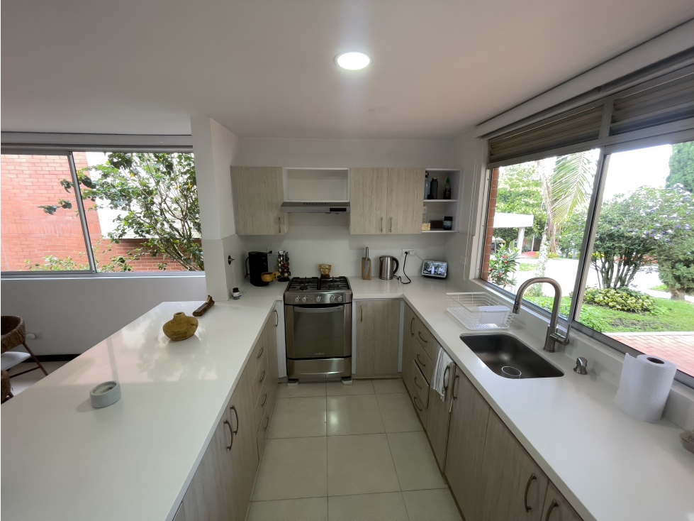 Venta de casa en envigado 2 niveles