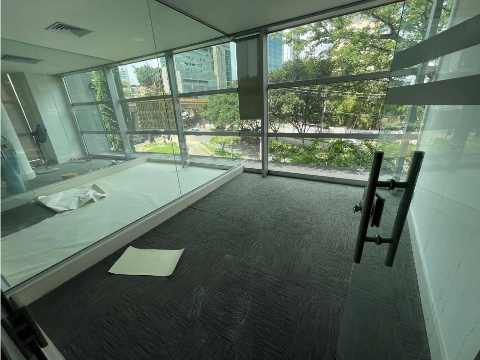 arriendo local comercial para oficinas en Oviedo — foto 2