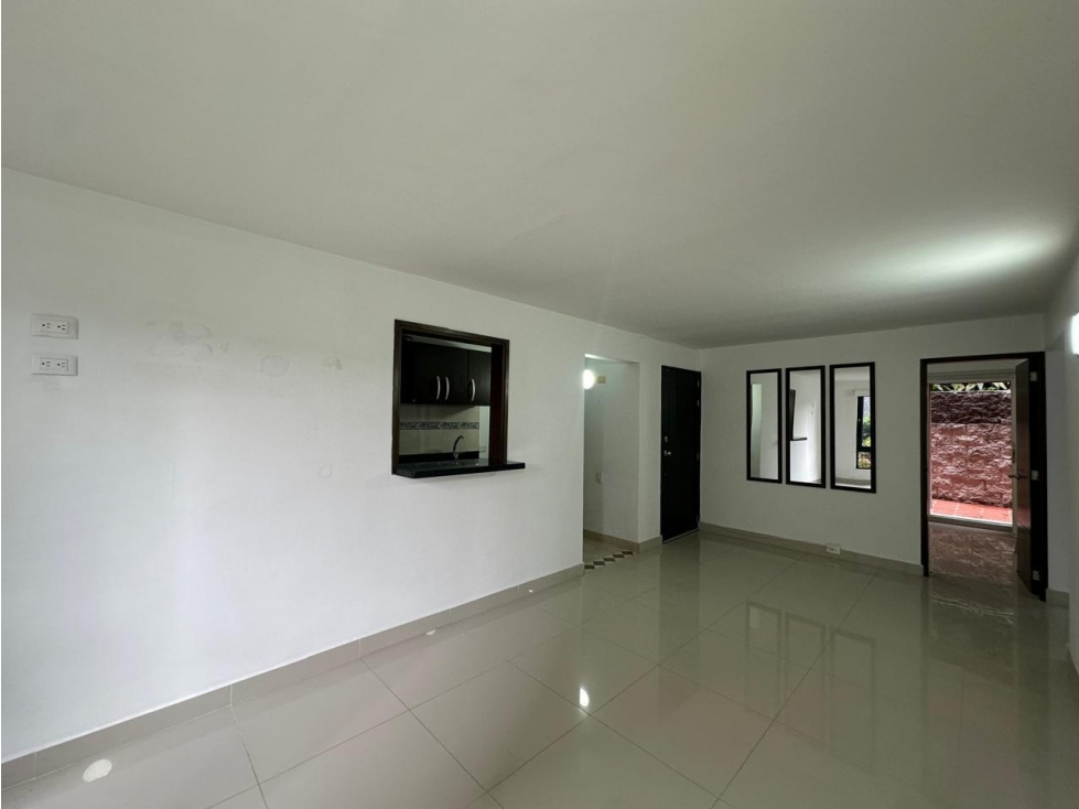 APARTAMENTO EN ARRIENDO EN EL POBLADO SECTOR LOMA DE LOS PARRA — foto 4