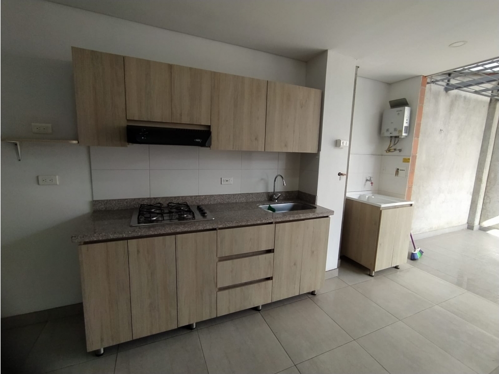 Arriendo Apartamento En Laureles Nogal — foto 3