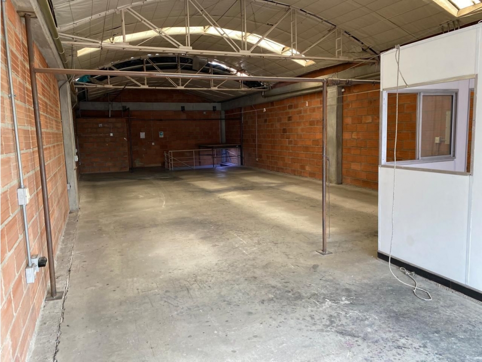 Bodega en Arriendo en Itagui - 1