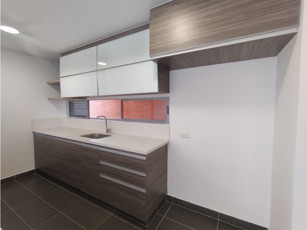 Se arrienda Apartamento en envigado loma de las brujas — foto 2