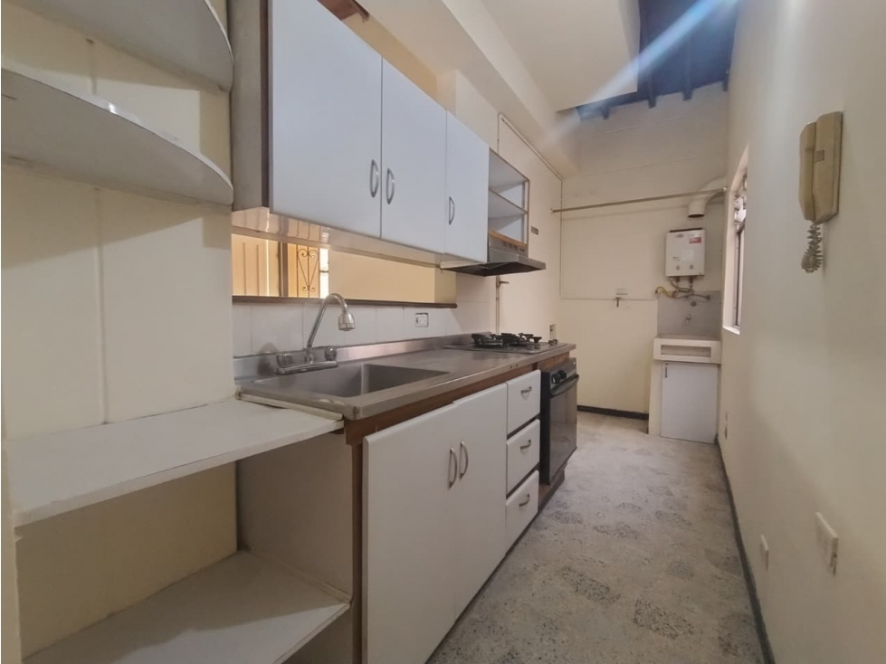 SE ARRIENDA APARTAMENTO EN EL CENTRO SECTOR BOMBONA — foto 2