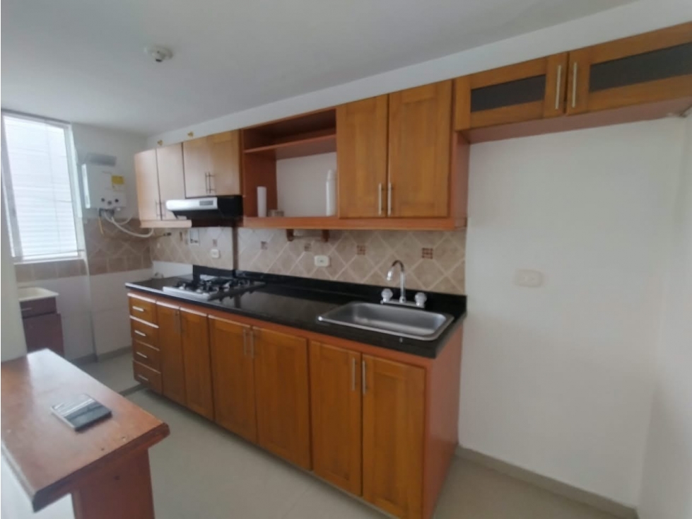 SE ARRIENDA APARTAMENTO EN LA LOMA DEL INDIO