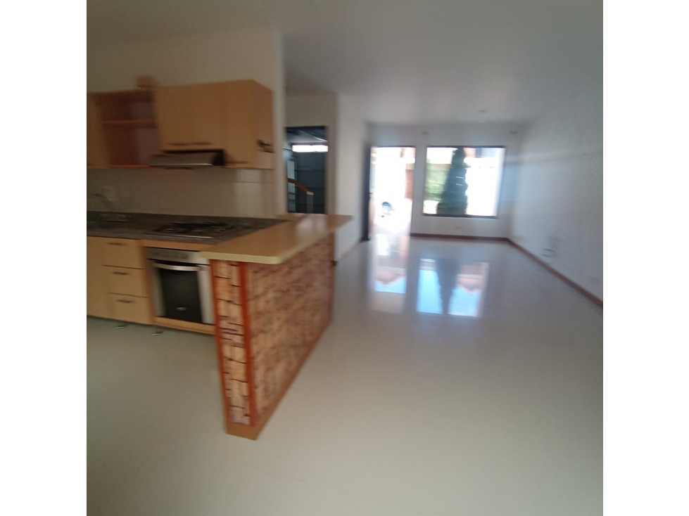 CASA ARRIENDO LA CEJA - 3