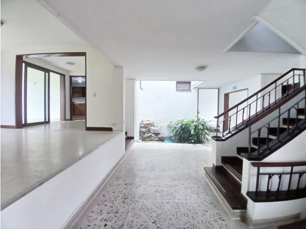 Casa Comercial en Arriendo en Medellin - 4
