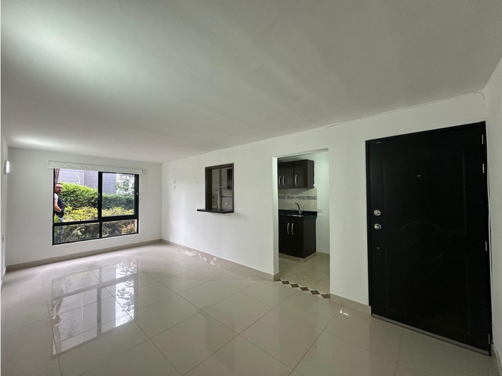 APARTAMENTO EN ARRIENDO EN EL POBLADO SECTOR LOMA DE LOS PARRA — foto 3