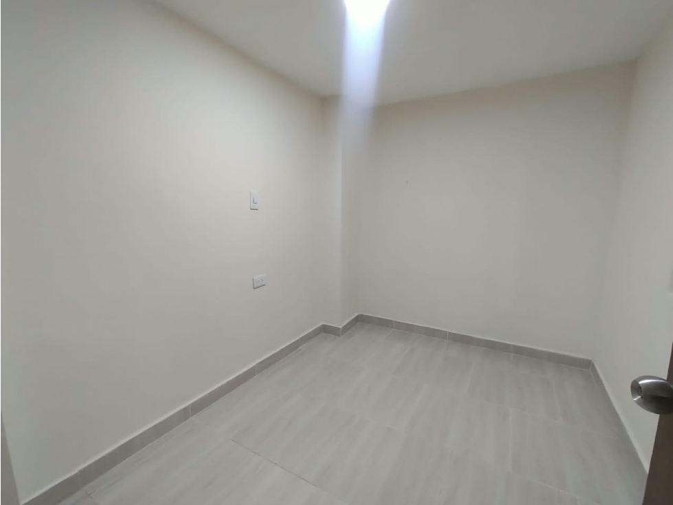 SE ARRIENDA CASA PRIMER PISO EN ROBLEDO SECTOR LOPEZ DE MESA — foto 5
