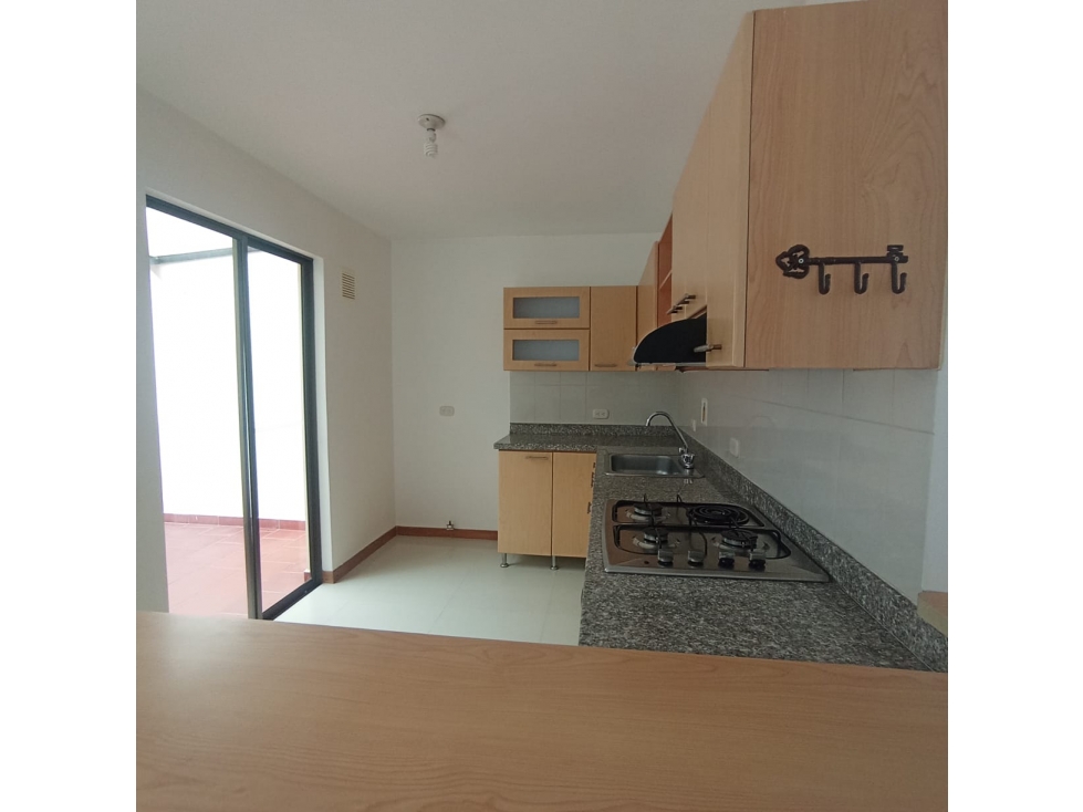 CASA ARRIENDO LA CEJA - 2