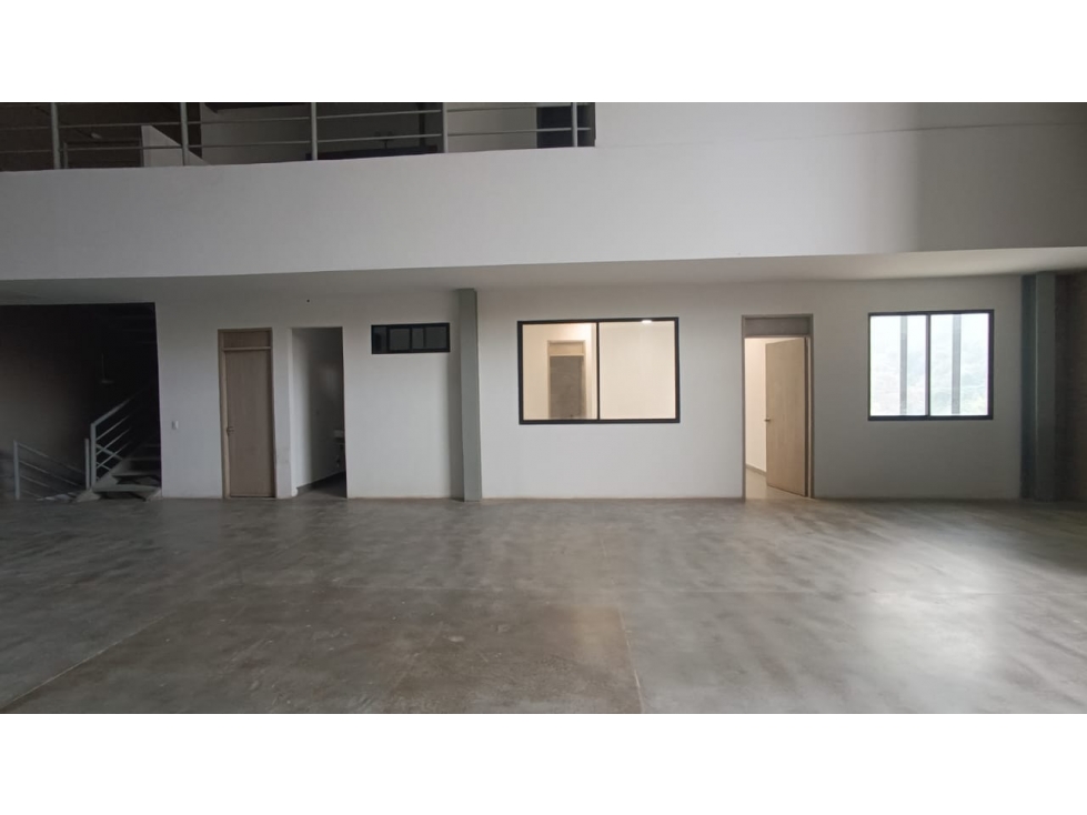 Arriendo Bodega en Caldas - 3
