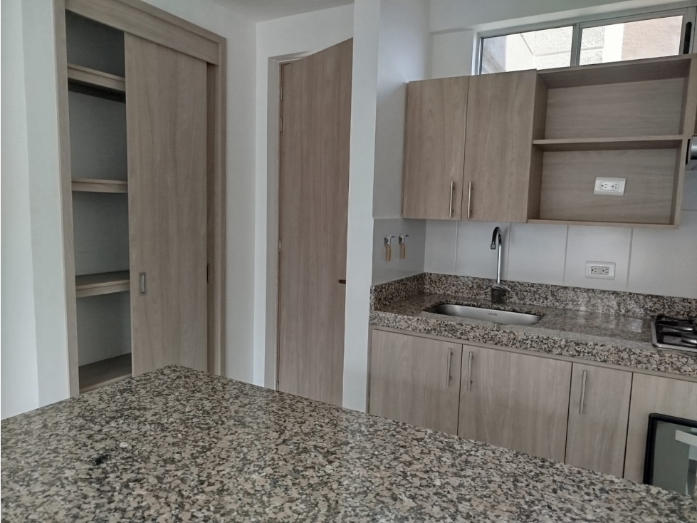 Arriendo apartamento en Calasanz — foto 3