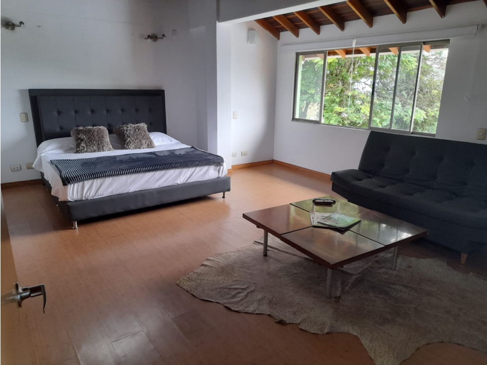 Arriendo Casa Amoblada Loma Del Escobero - 1