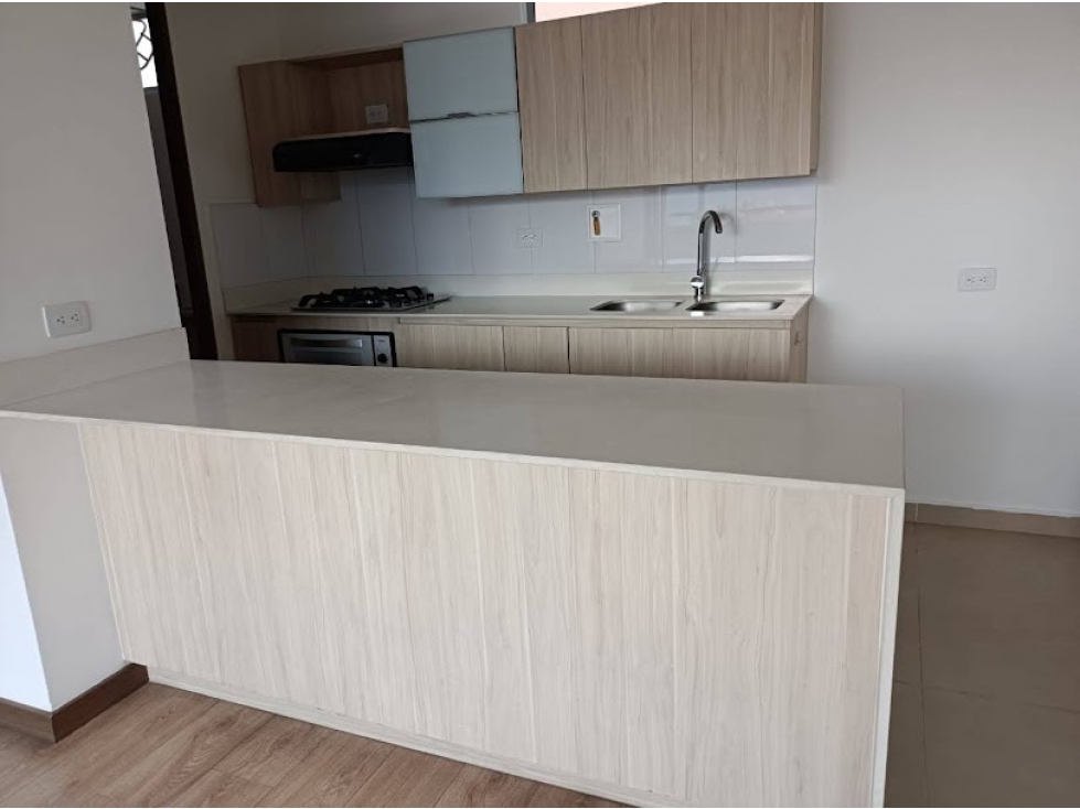 Arriendo apartamento de 1 habitación en poblado $$ 4.400.000