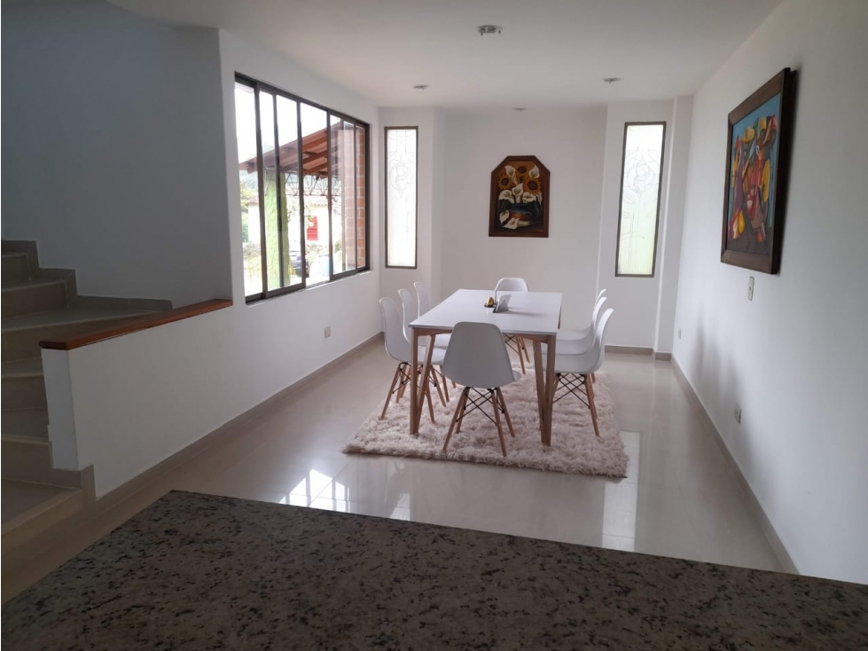 Arriendo Casa Amoblada Loma Del Escobero - 5