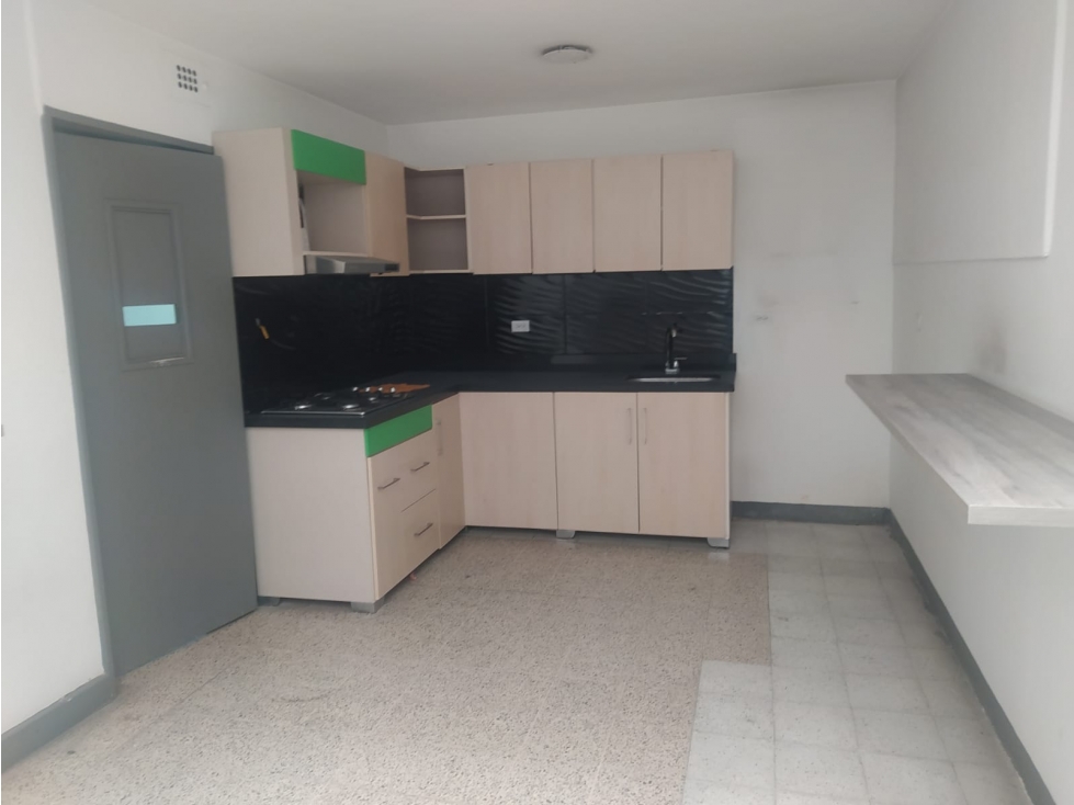 Arriendo Local o Bodega Laureles — foto 3