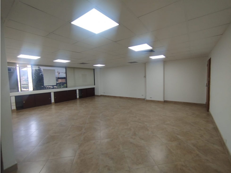 Arriendo oficina en el sector de manila