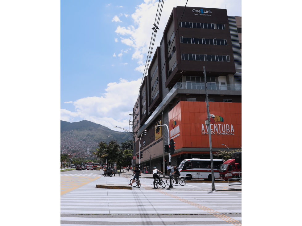 Arriendo Local en C.C. Aventura