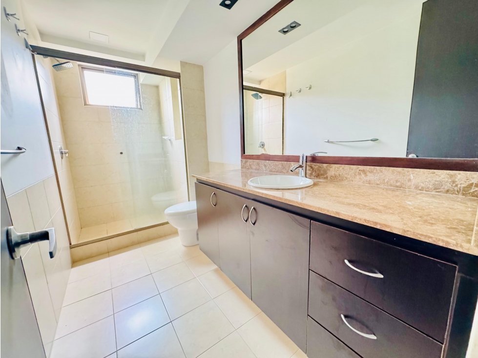 arriendo hermoso apartamento en san lucas — foto 4