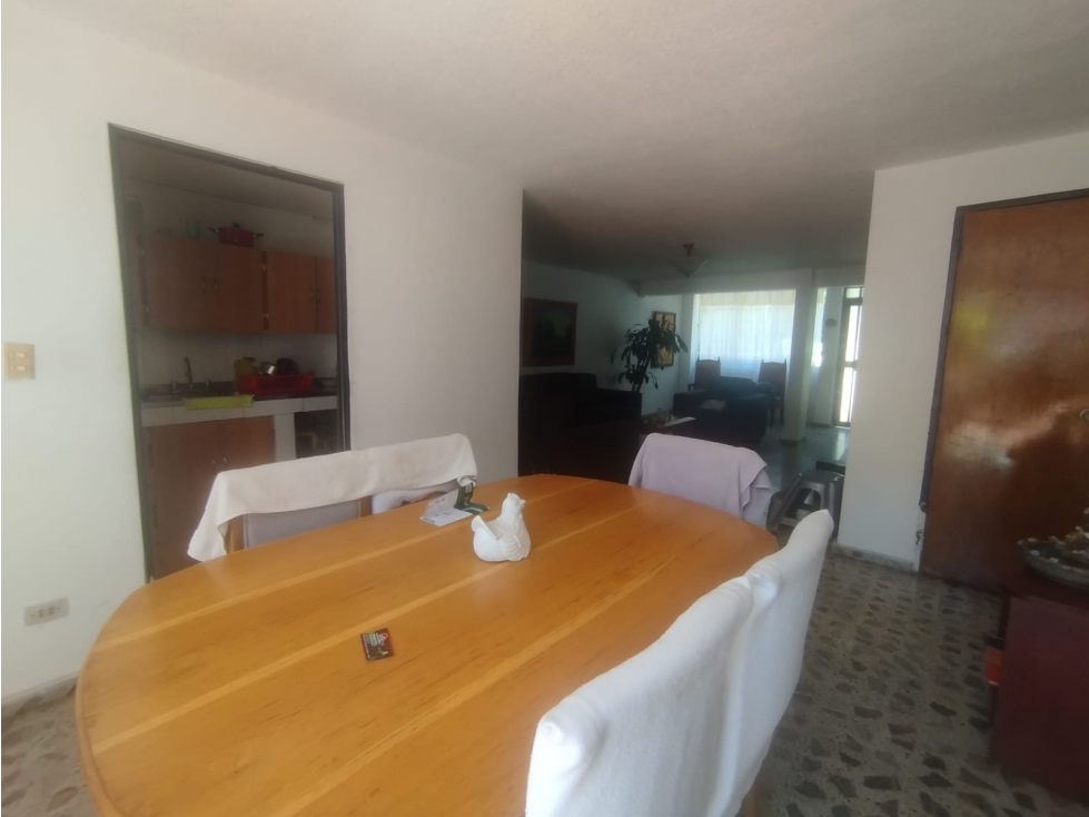 Vendo casa en Calasanz parte baja