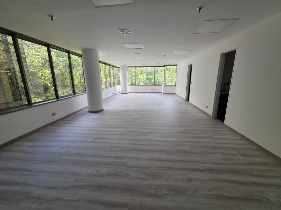 Oficina en Arriendo en el Poblado