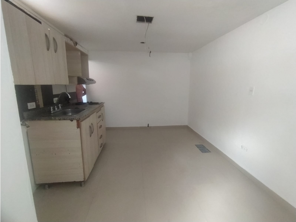 SE ARRIENDA APARTAESTUDIO SIMON BOLIVAR — foto 2