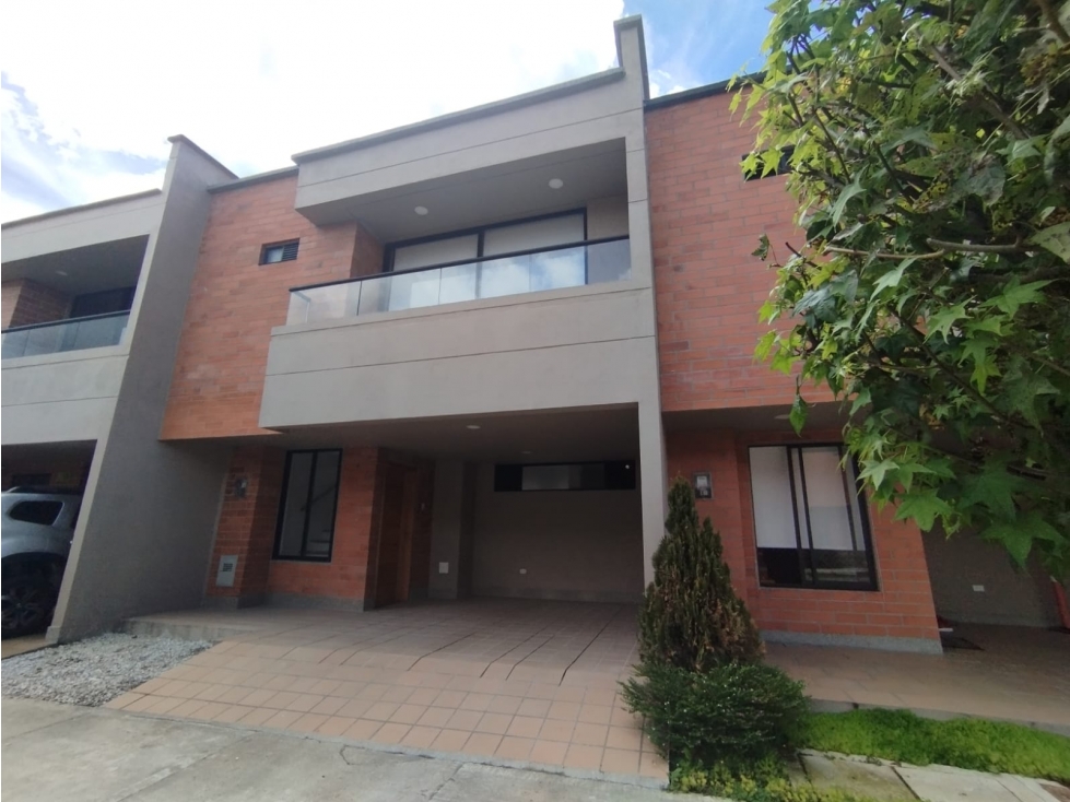 arriendo casa en la ceja antioquia