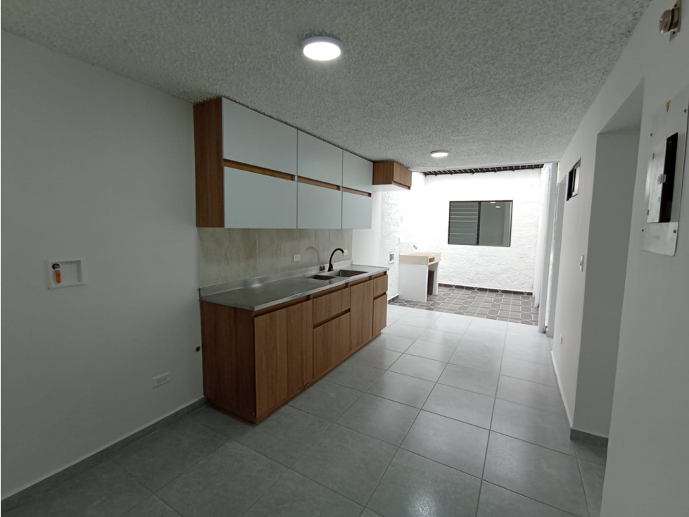 Casa en Arriendo en Laureles — foto 2
