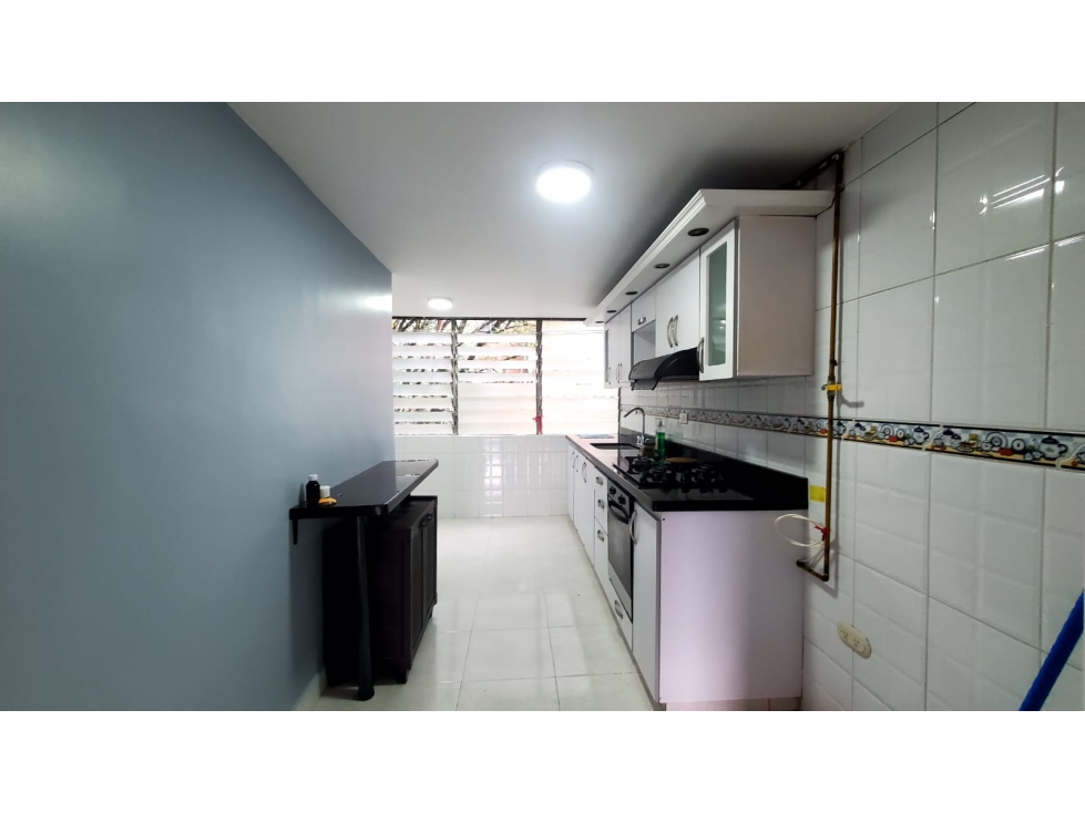 Se arrienda apartamento en san german — foto 2