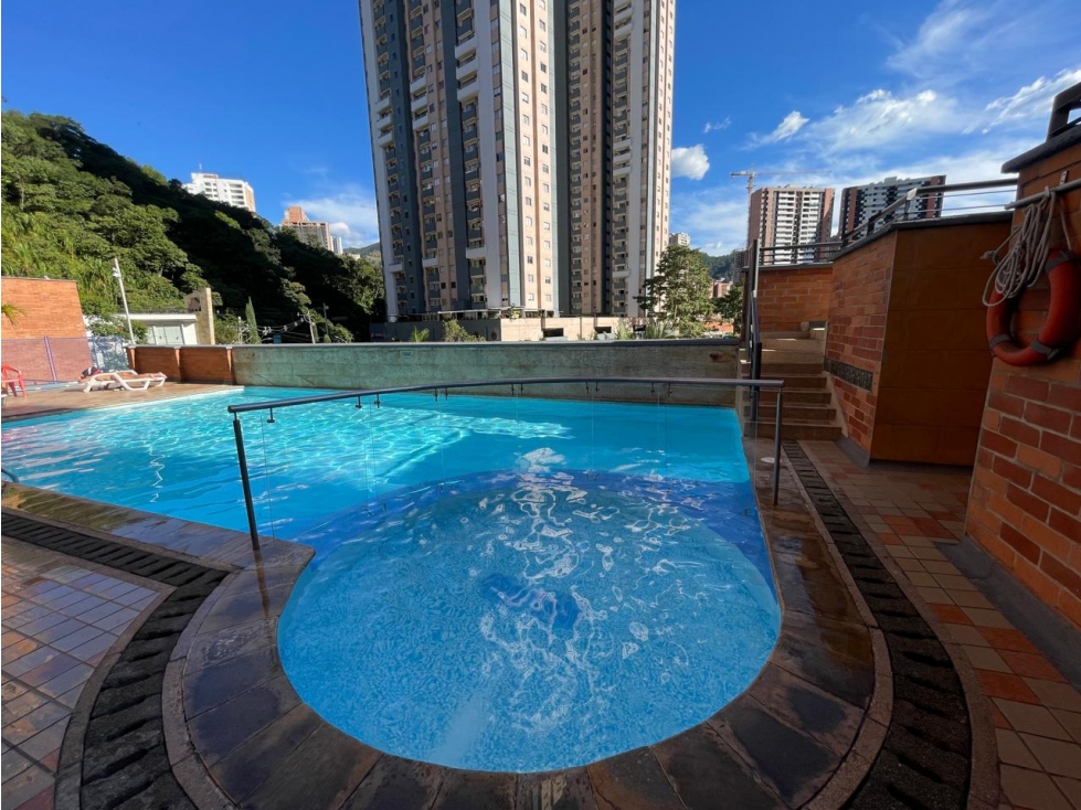 Arriendo apartamento, pent-house sabaneta