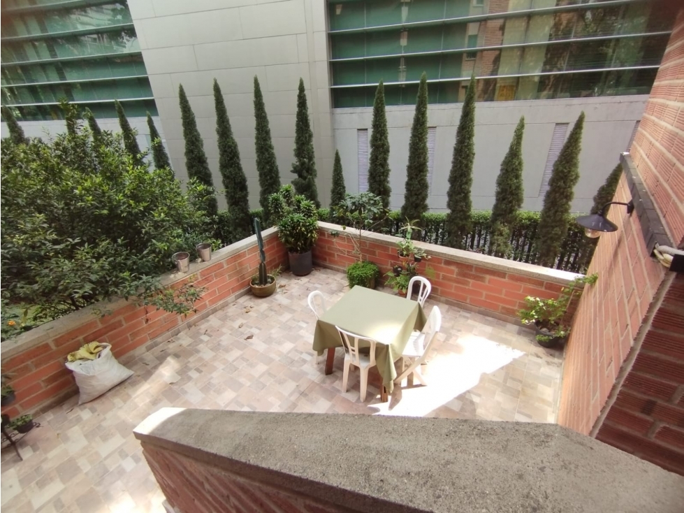 Arriendo hermoso y amplio apartamento en El Poblado — foto 4