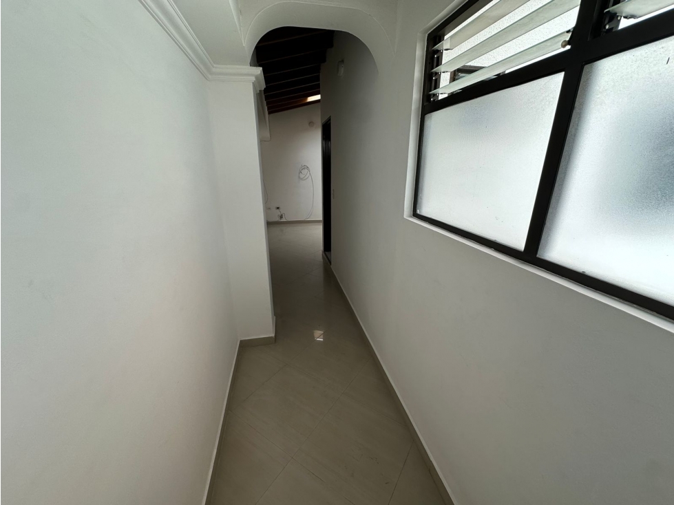 ARRIENDO APARTAMENTO EN LA FLORESTA — foto 3
