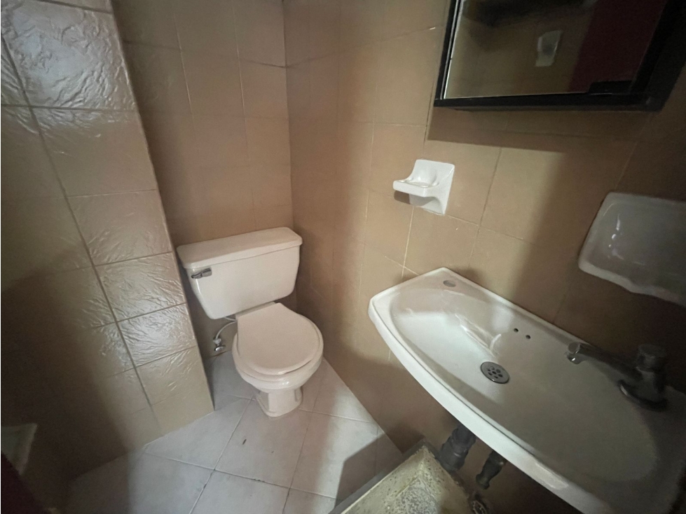 Arriendo oficina en c. comercial la américa — foto 6