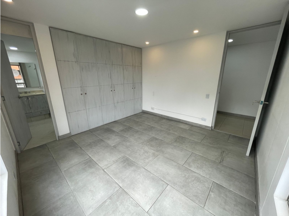 Arriendo apartamento en loma del campestre poblado — foto 6