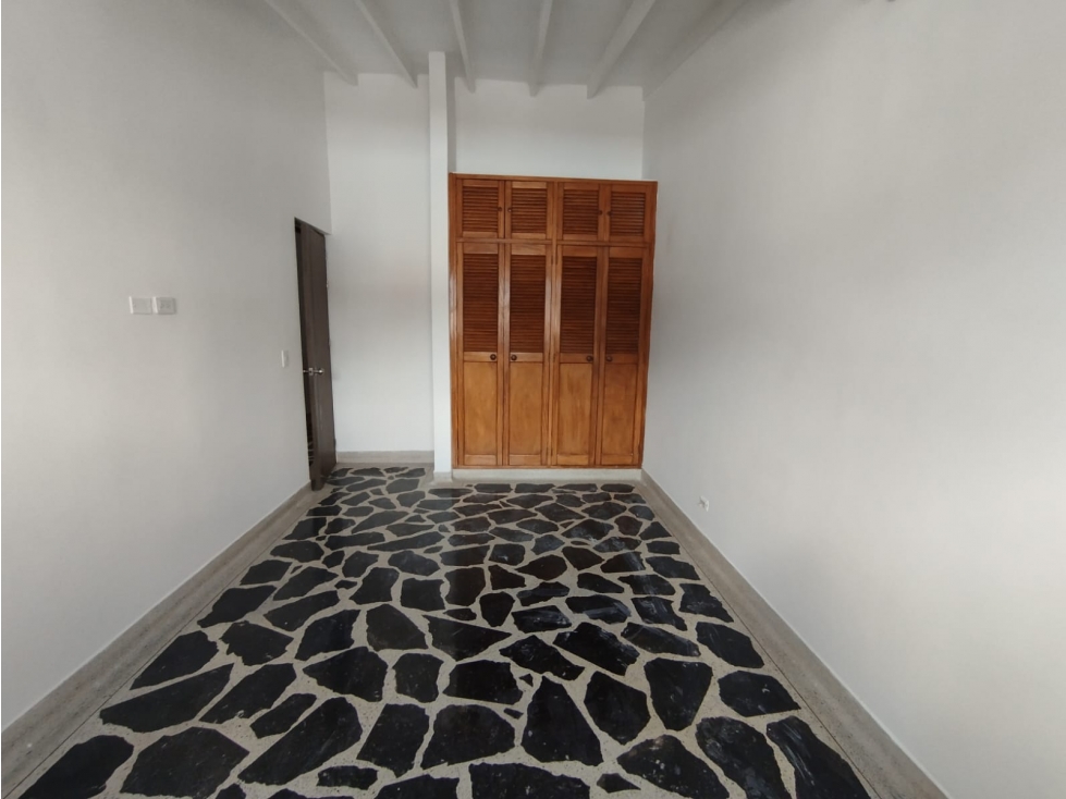 arriendo edificio en simón bolívar - 2