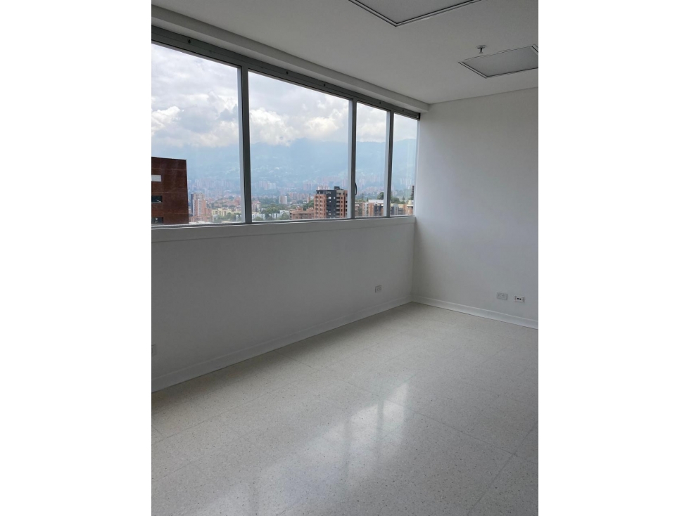Vendo consultorio en Sabaneta Mayorca - 2