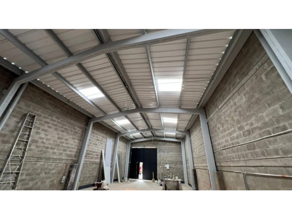 Arriendo Bodega en Sabaneta - 2