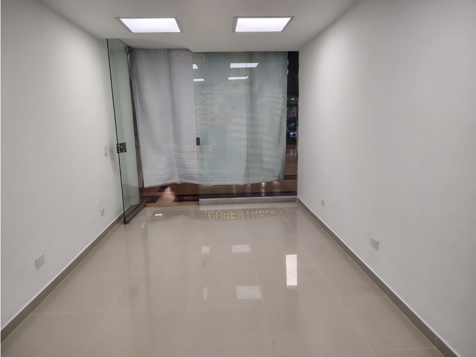Arriendo Local en C.C Monterrey — foto 3