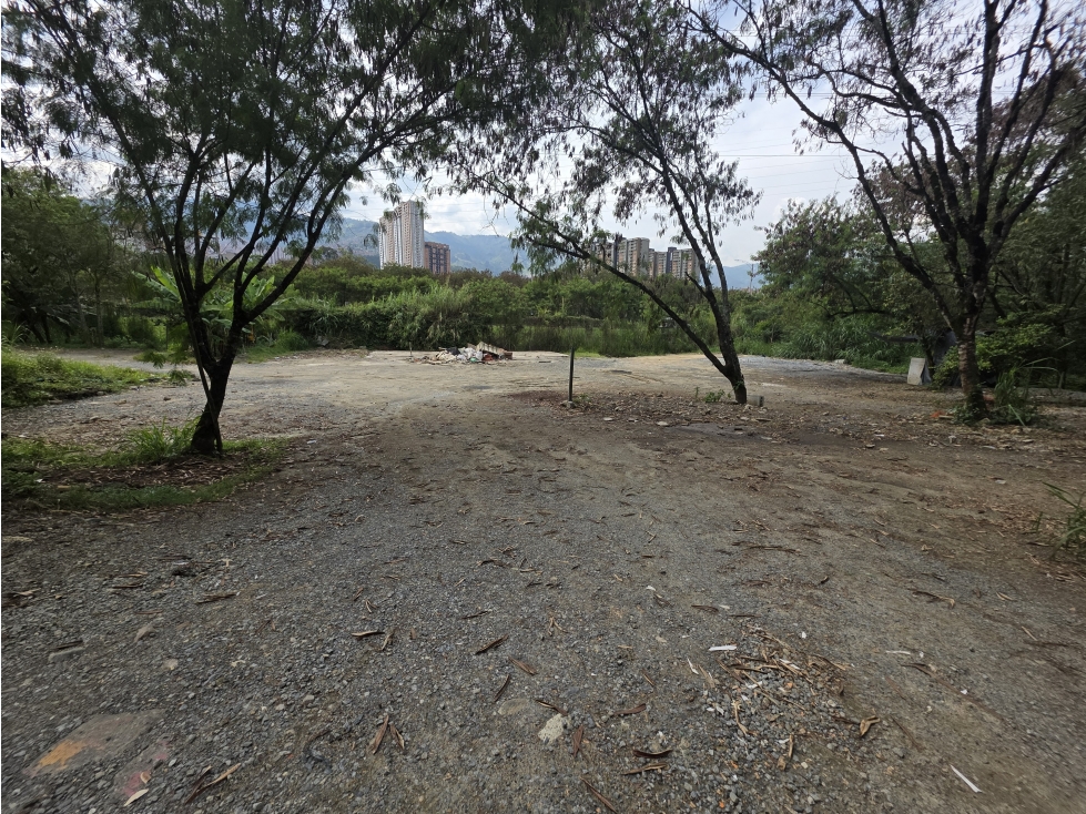 Lote en Arriendo en Bello - 3