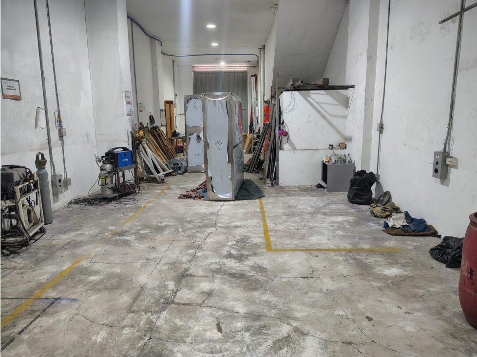 Arriendo bodega en Medellín — foto 3