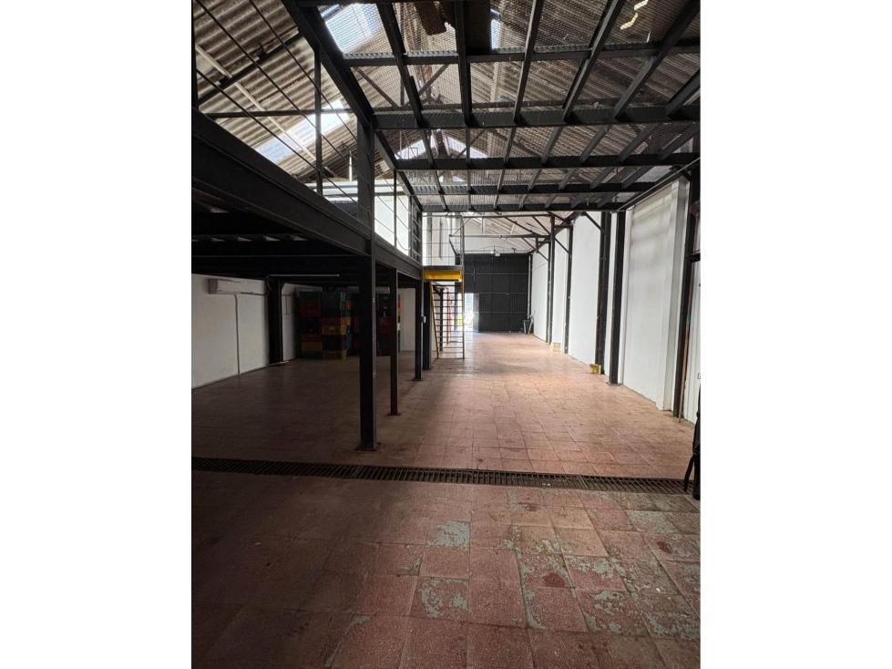 Bodega en Arriendo en Envigado - 1