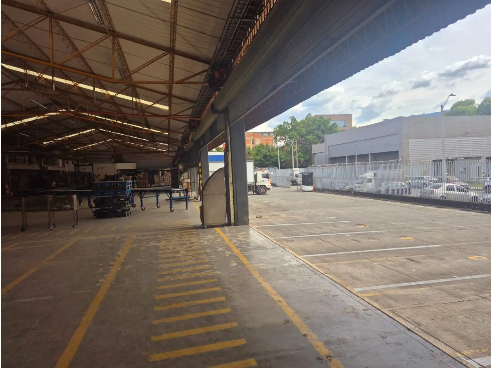 Bodega en Arriendo en Guayabal — foto 4