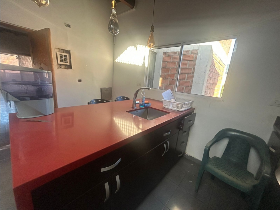 Arriendo apartamento semi amoblado en el centro de Medellín
